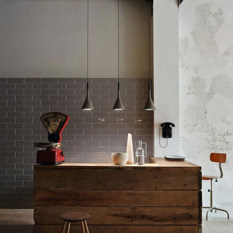 Foscarini Pendelleuchte Aplomb GU10-Fassung Grau (Grigio Cemento) Milieu