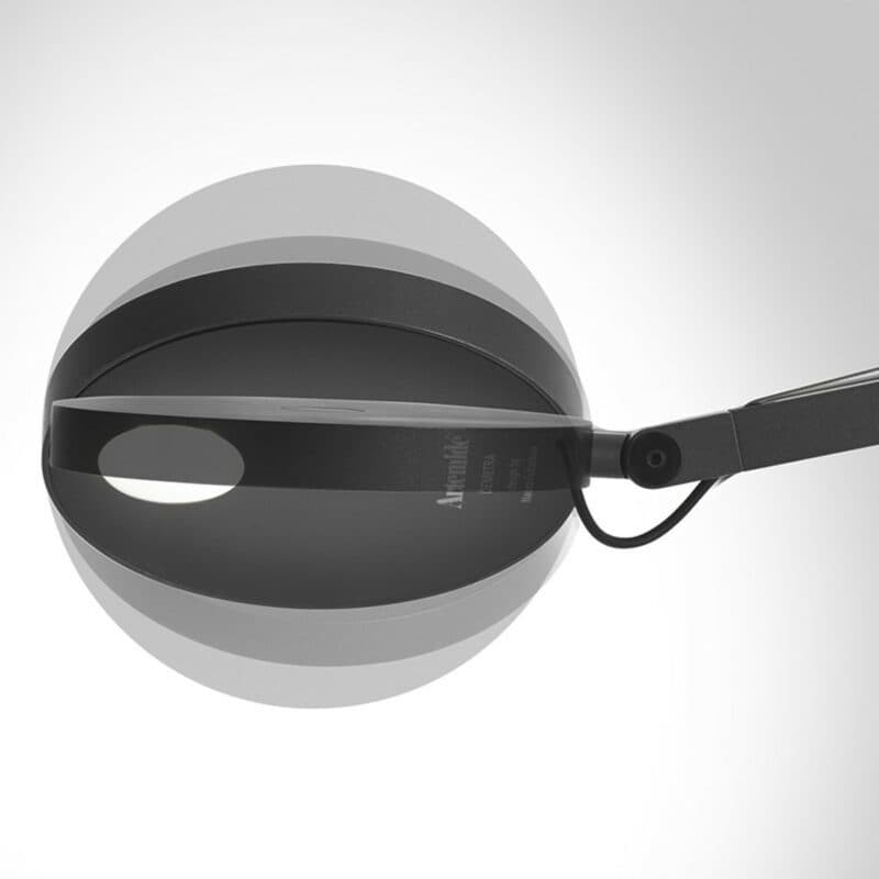 Artemide Tischleuchte Demetra Detailansicht Leuchtenkopf