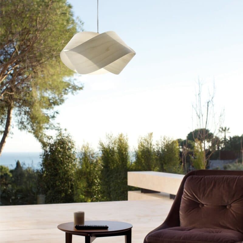 LZF Pendelleuchte Nut in Ivory White (Elfenbeinweiß) Wohnbeispiel
