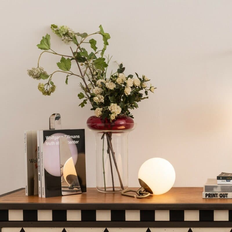 Artemide Tischleuchte nh 1217 Wohnbeispiel