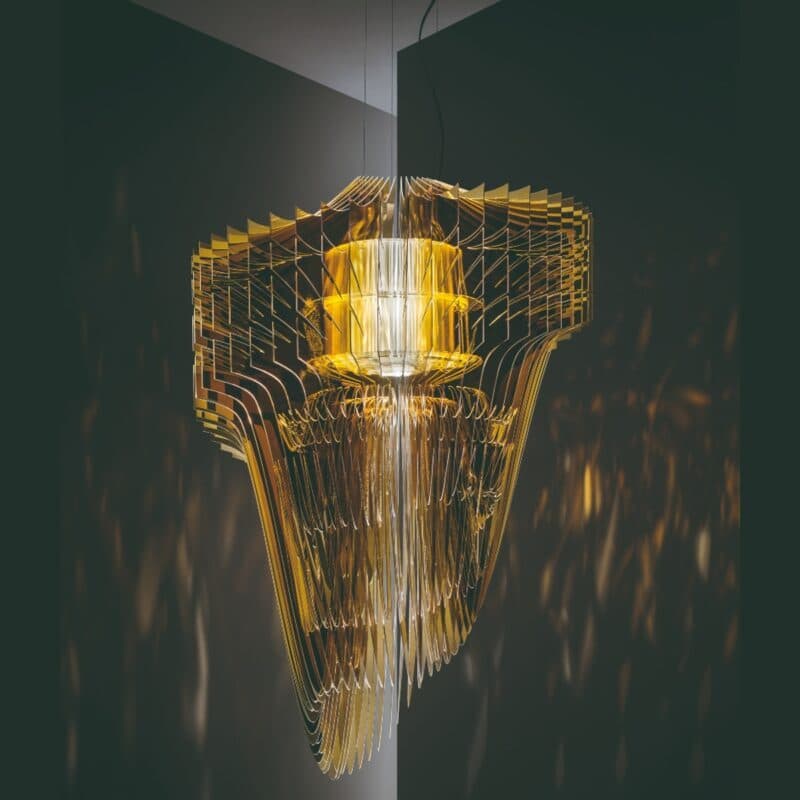 Slamp Pendelleuchte Aria Suspension in Gold Wohnbeispiel